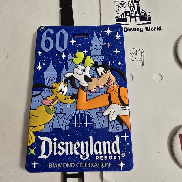Disneyland Resort Goofy Pluto Travel Luggage Bag Tag and Disney World Pins - Picture 4 of 6